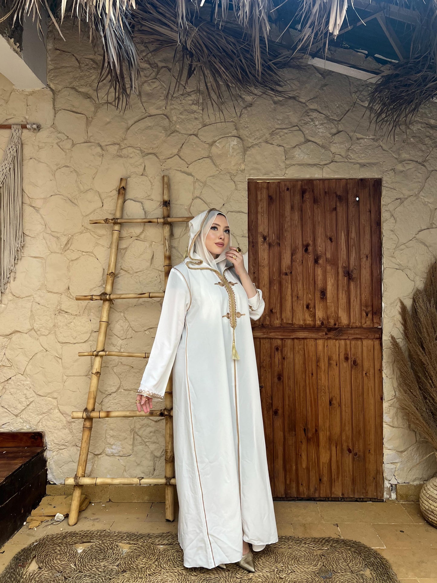 عباية كريب مغربية بغطاء للرأس