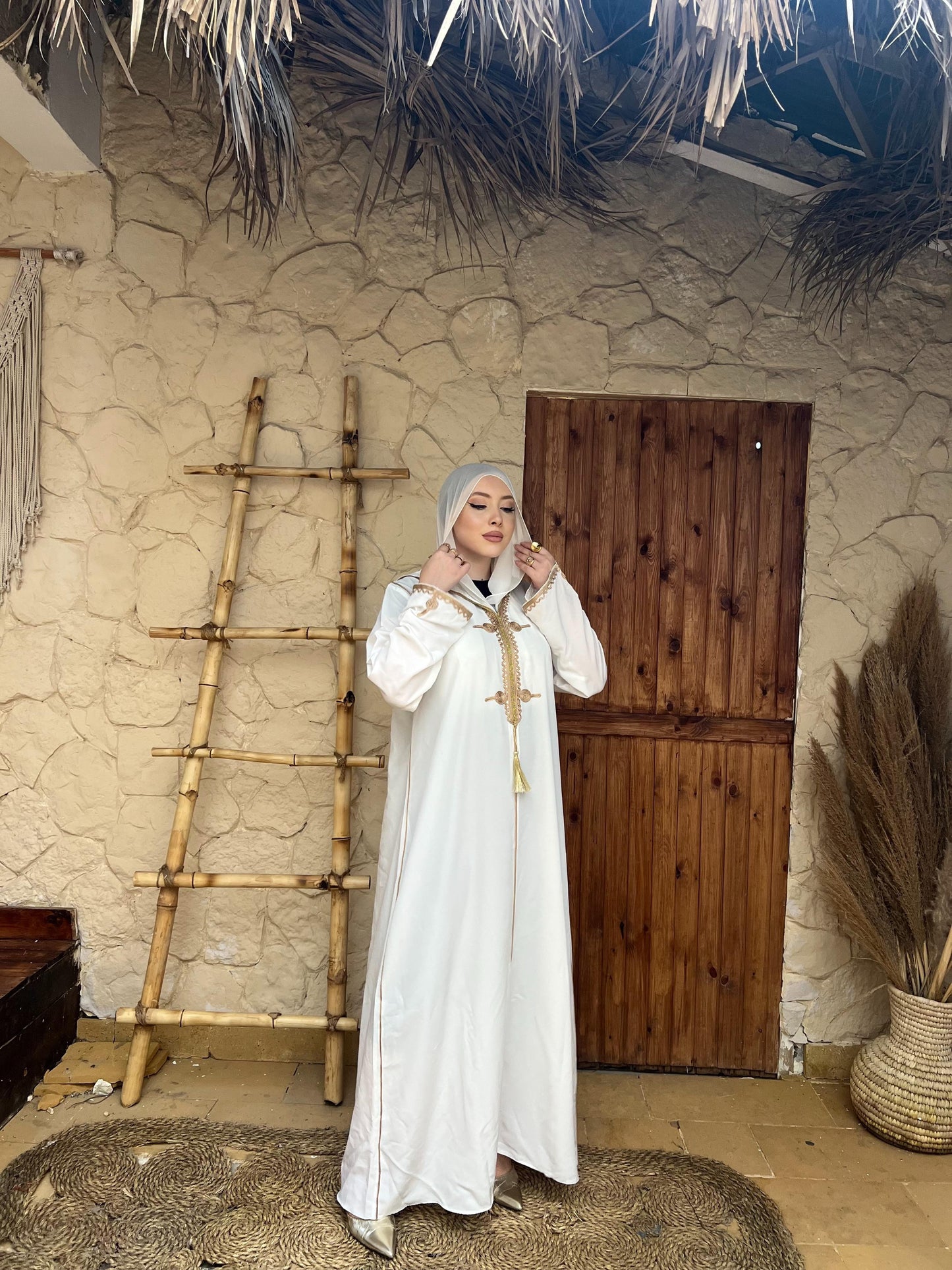 عباية كريب مغربية بغطاء للرأس