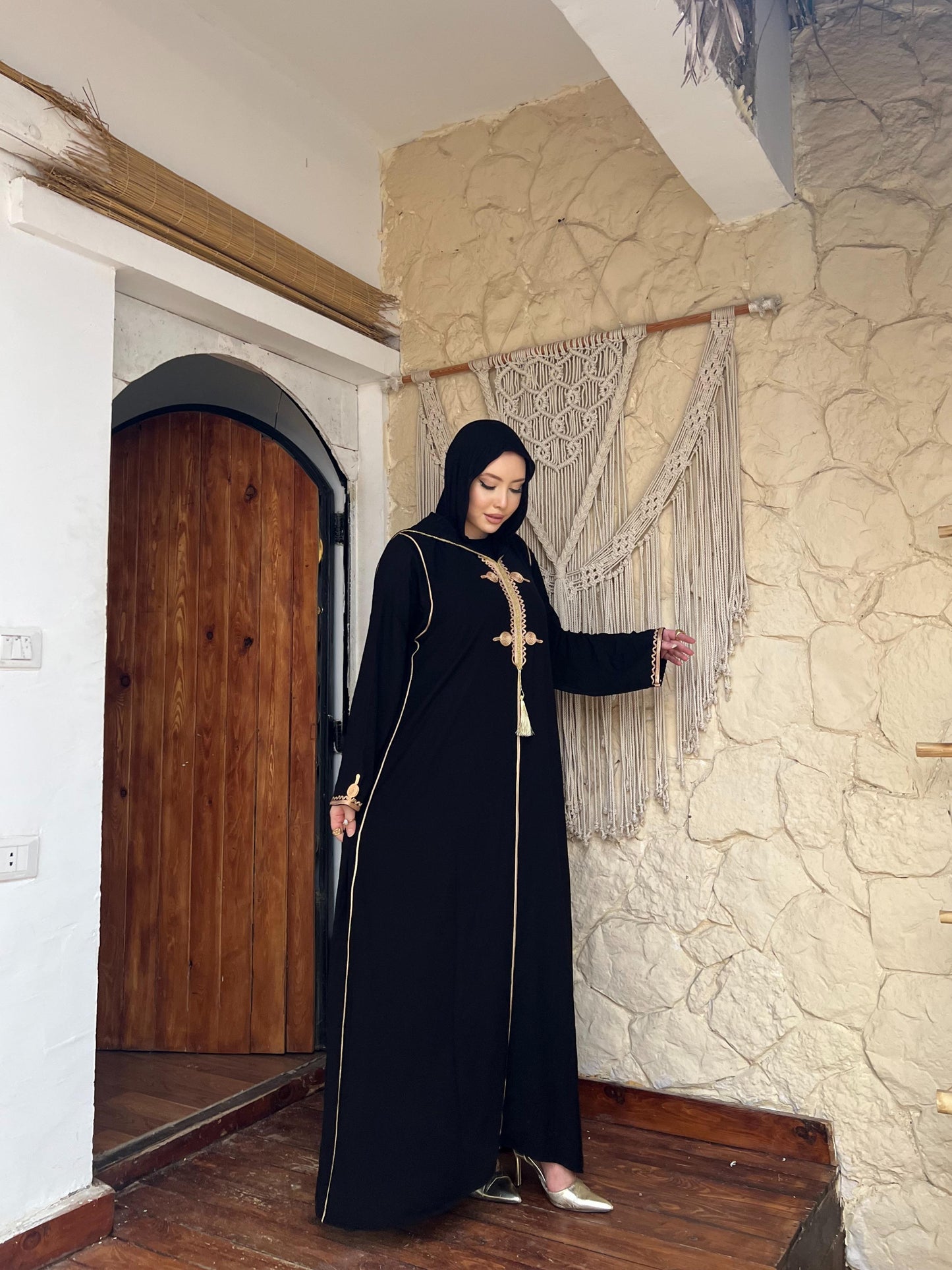 عباية كريب مغربية بغطاء للرأس