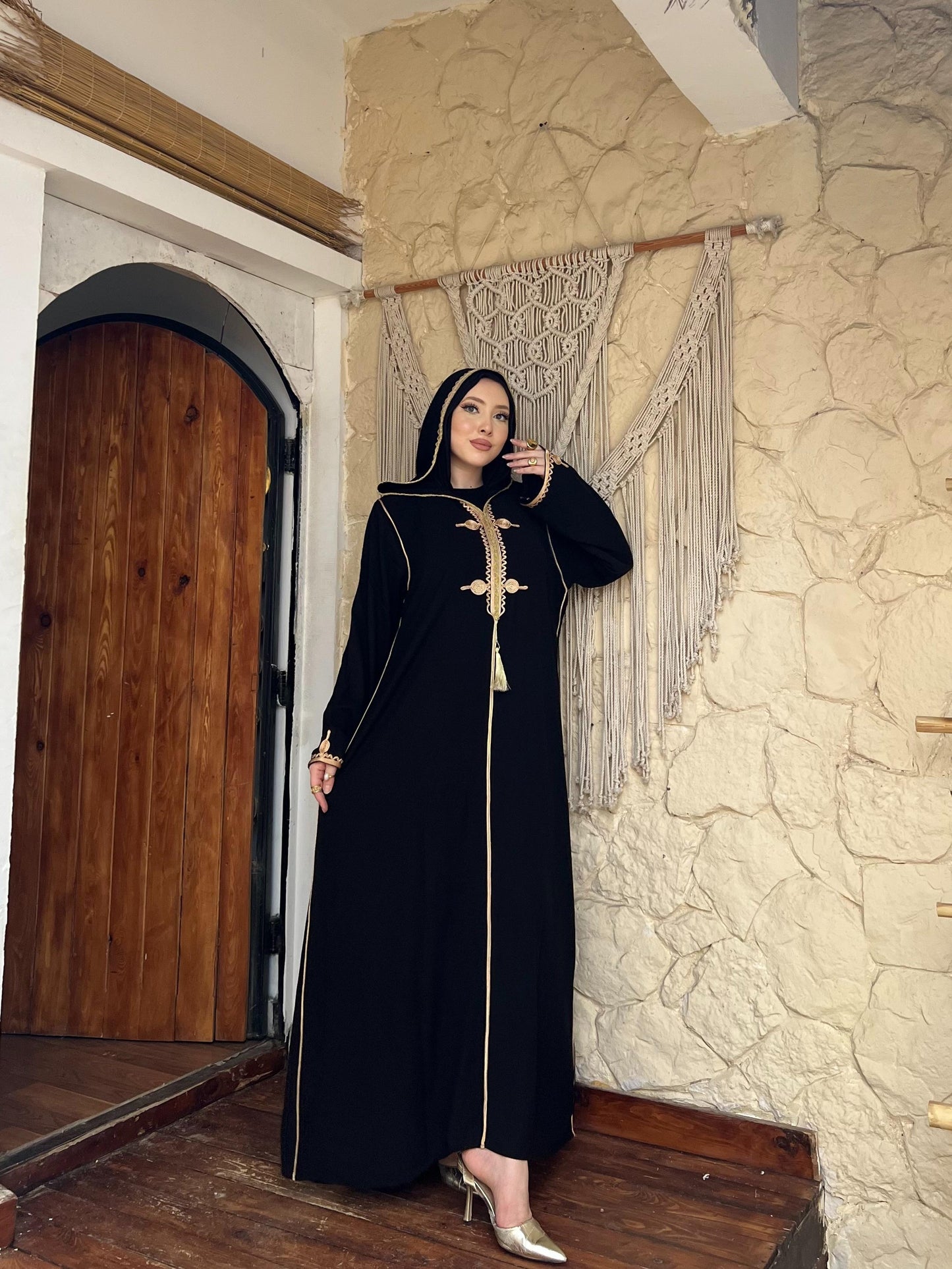 عباية كريب مغربية بغطاء للرأس