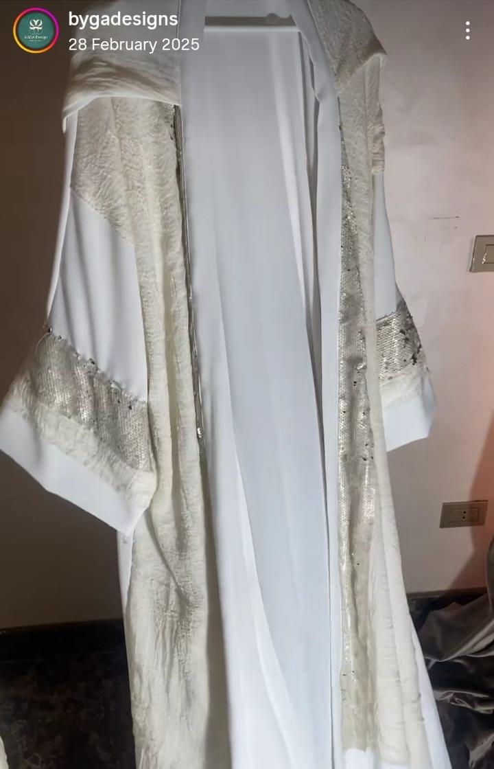 كارديجان من الكريب والكتان بتطريز خرزي